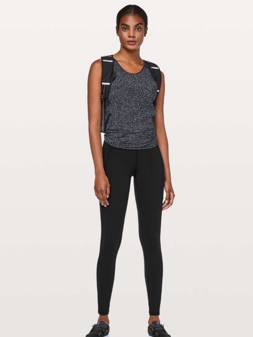 Lululemon Speed Up Tight 28" *Full-On Luxtreme
Black size 6